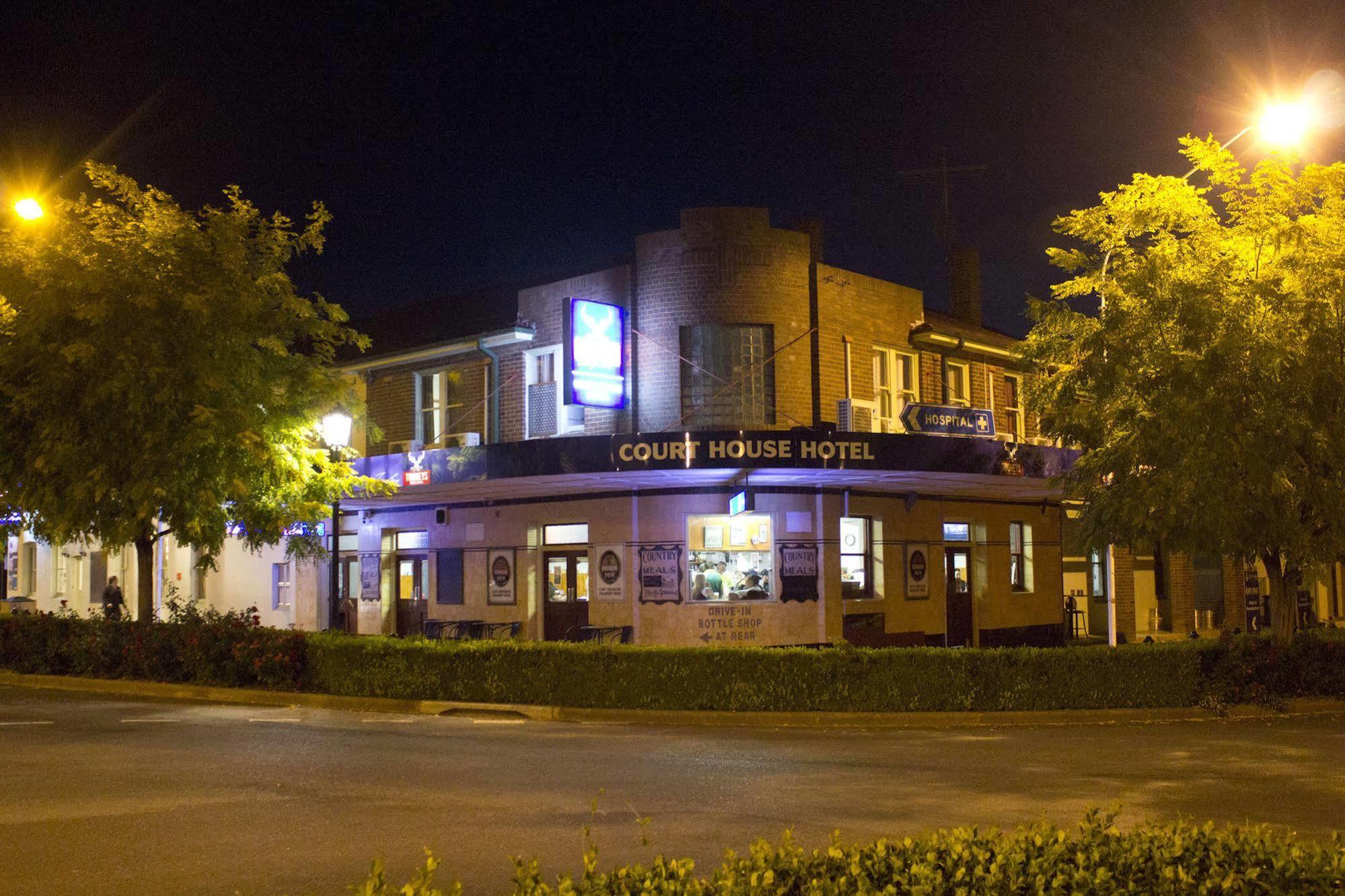 Court House Hotel Boorowa エクステリア 写真