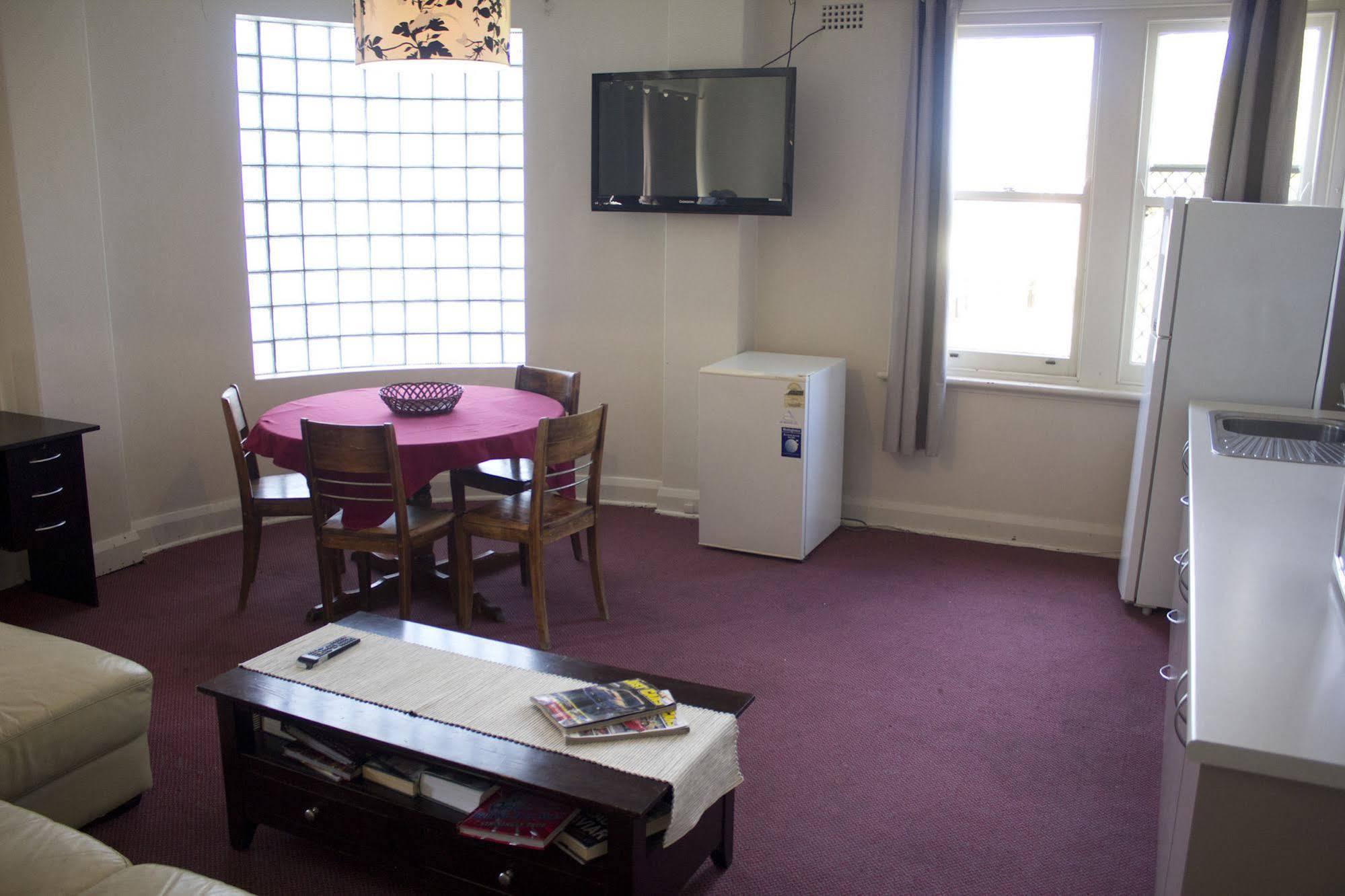 Court House Hotel Boorowa エクステリア 写真